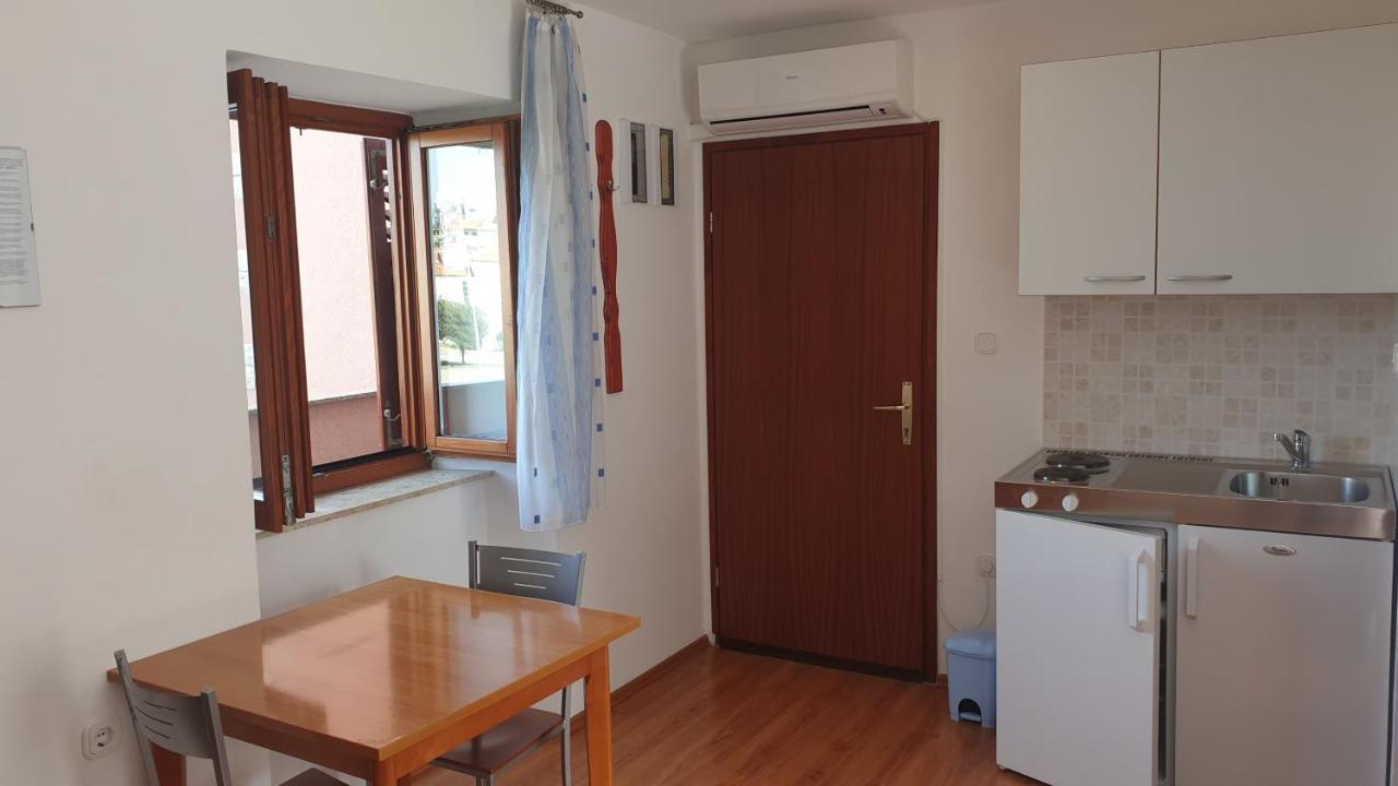 Apartments Rosa Mali Lošinj Exterior foto